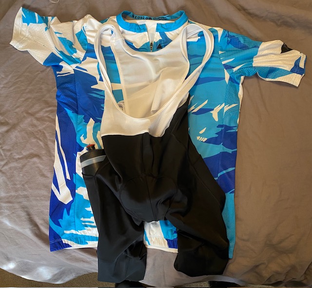 NeoPro Cycling Kit Review: Splash Jersey & Cargo Bib Shorts